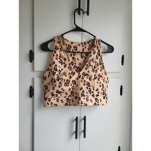 Fabletics On-The-Go Midi Medium Impact Sports Bra in Desert Leopard Size LARGE